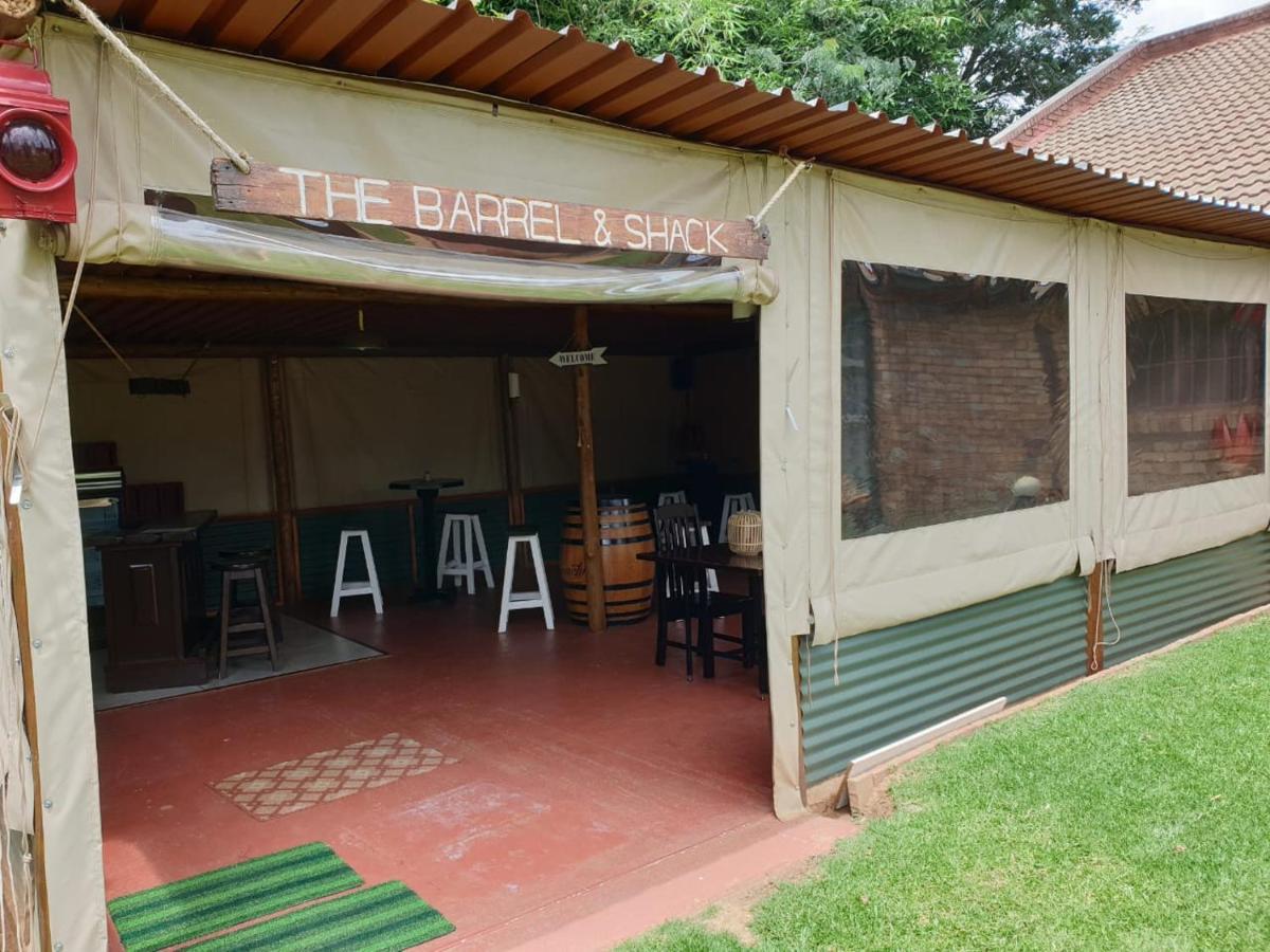 The Lazy Grape Guest Lodge & Spa Benoni Exterior photo