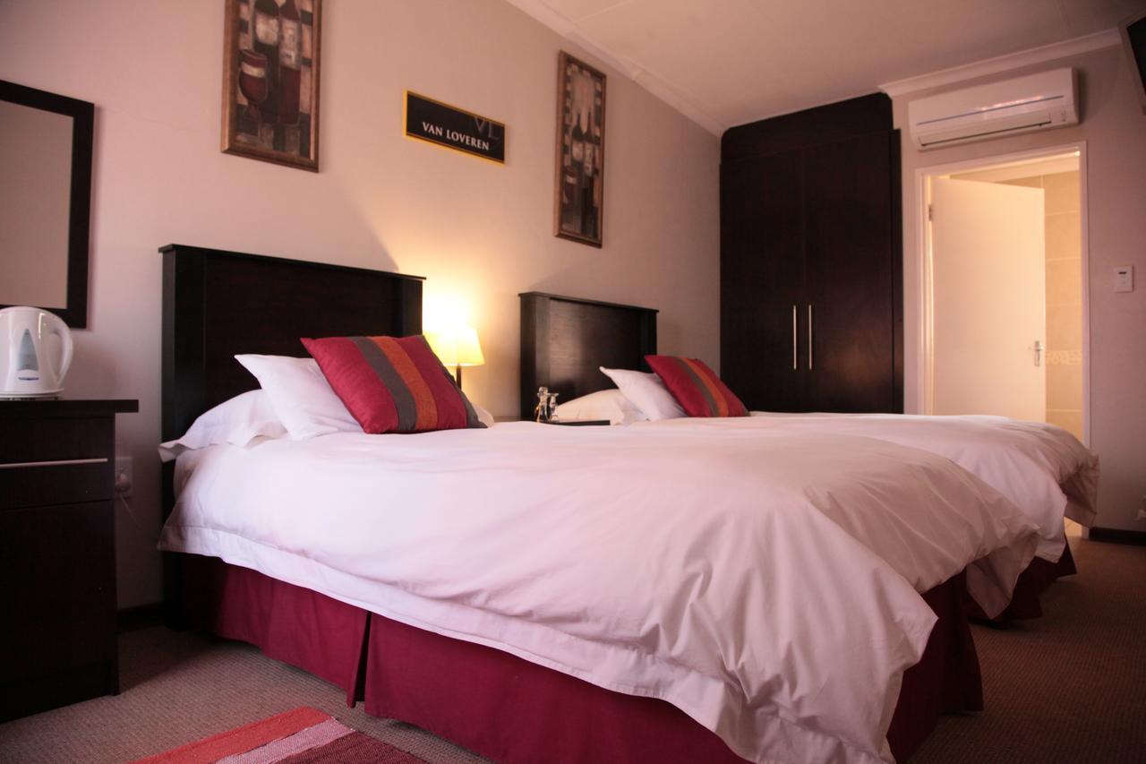 The Lazy Grape Guest Lodge & Spa Benoni Exterior photo